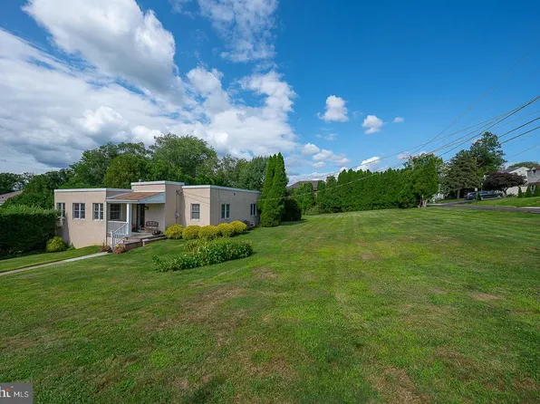 1416 Steel Rd, Havertown, PA 19083