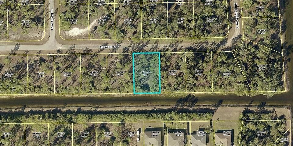 1st image of 1064 Alcalde St E