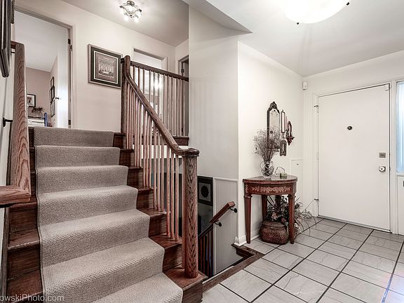 4th image of 761 Elder Ct