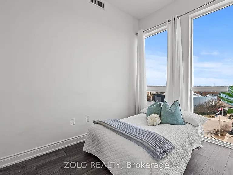 1050 Main St E #618 — Photo 29