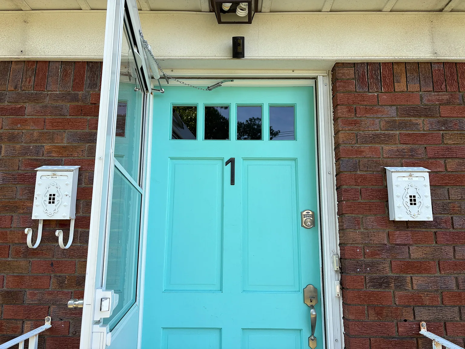 2 bed, $2,200 — Photo 2