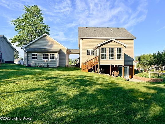 2nd image of 2000 Pear Valley Dr
