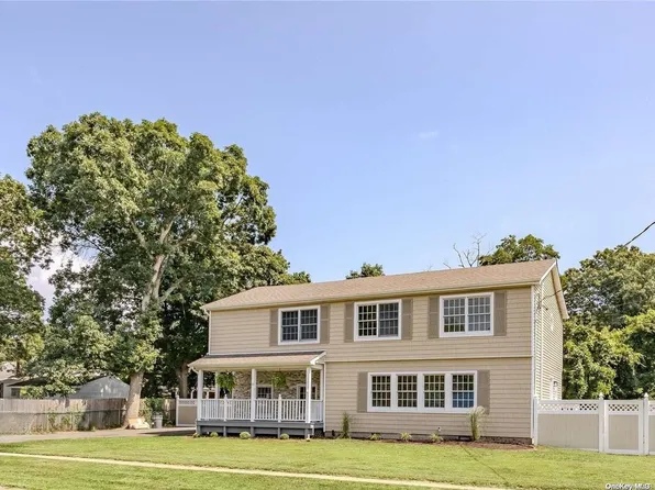 45 Orchard Neck Road, Center Moriches, NY 11934