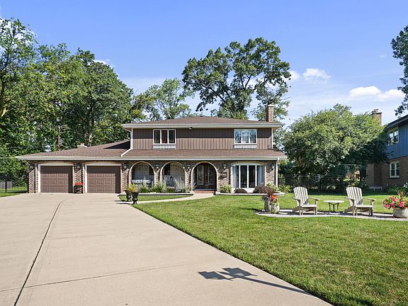 2nd image of 431 Knollwood Dr