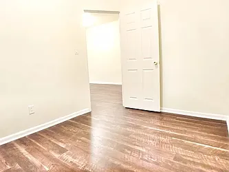 Rented by MAC Realty NY