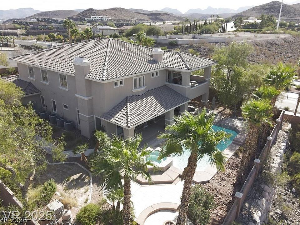 1st image of 861 Majestic Ridge Ct