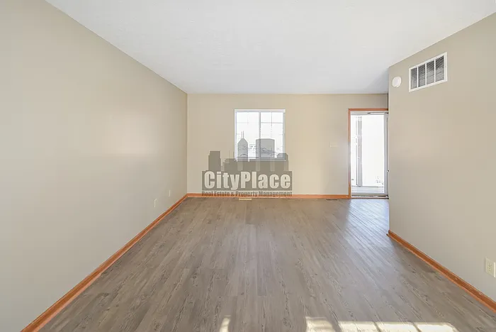 47 Meadow Ct W — Photo 8