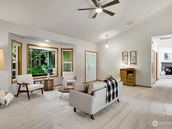 5th image of 11033 94th Street NE