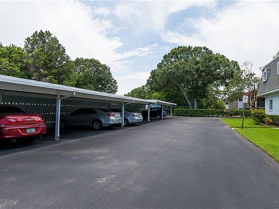 5th image of 1725 Belleair Forest Dr APT B