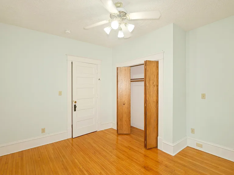2535 Aldrich Avenue South - 1 — Photo 14