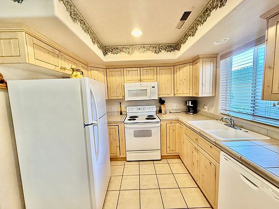 5th image of 1845 W Canyon View Dr APT 1001