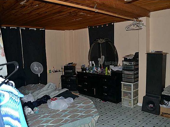 5th image of 5204 Montague Pl