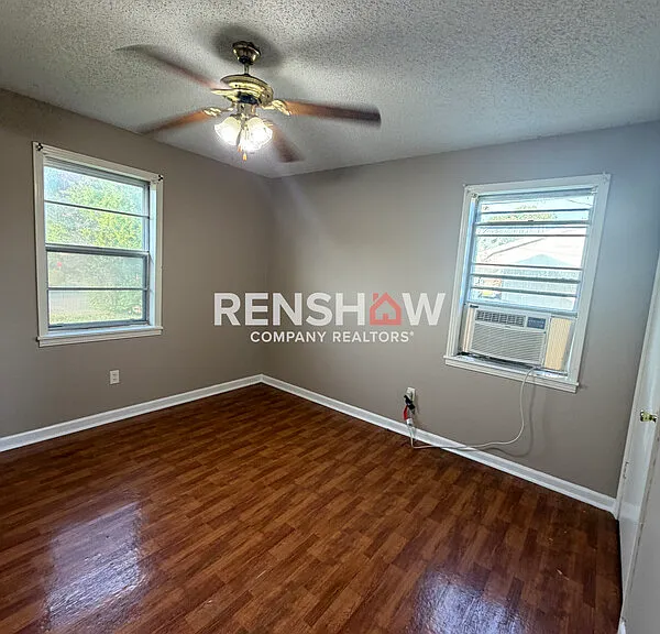 584 Lark St — Photo 23