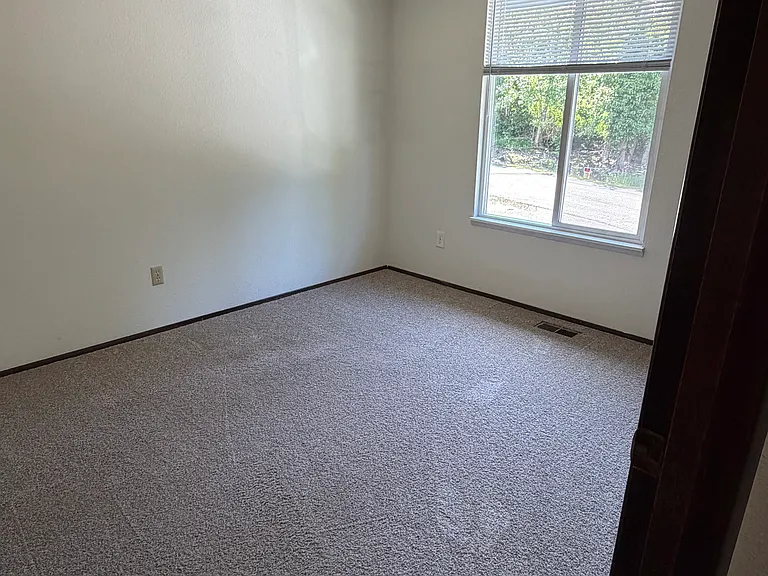 8605 22nd St W — Photo 13