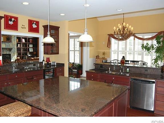 5th image of 894 Dogwood Dell Ln
