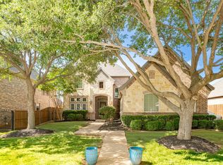 7913 Forest View Ct, North Richland Hills, TX 76182
