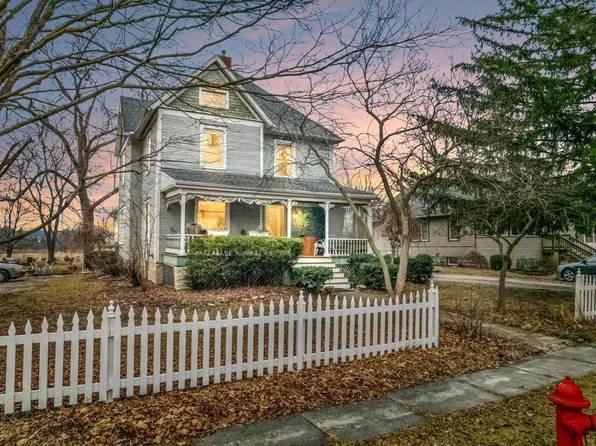 401 E Lincoln Ave, Onarga, IL 60955