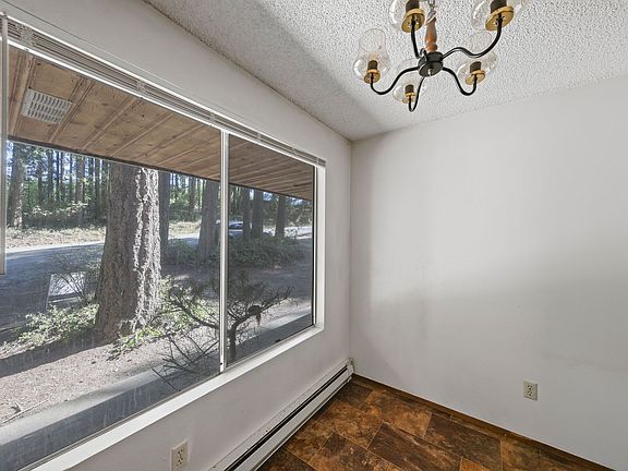 2nd image of 112 W Henni Rd APT 3