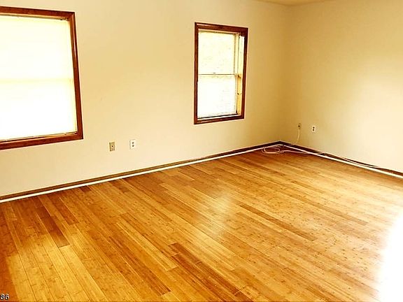 2nd image of 468-470 Mt Prospect Ave APT 8