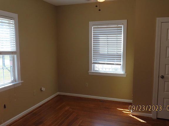 4th image of 10501 Persimmon Grove Pike