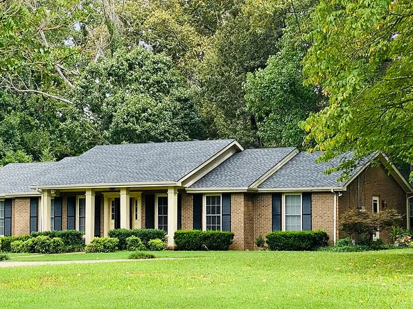 2903 Winn Mor Dr, Clarksville, TN 37043