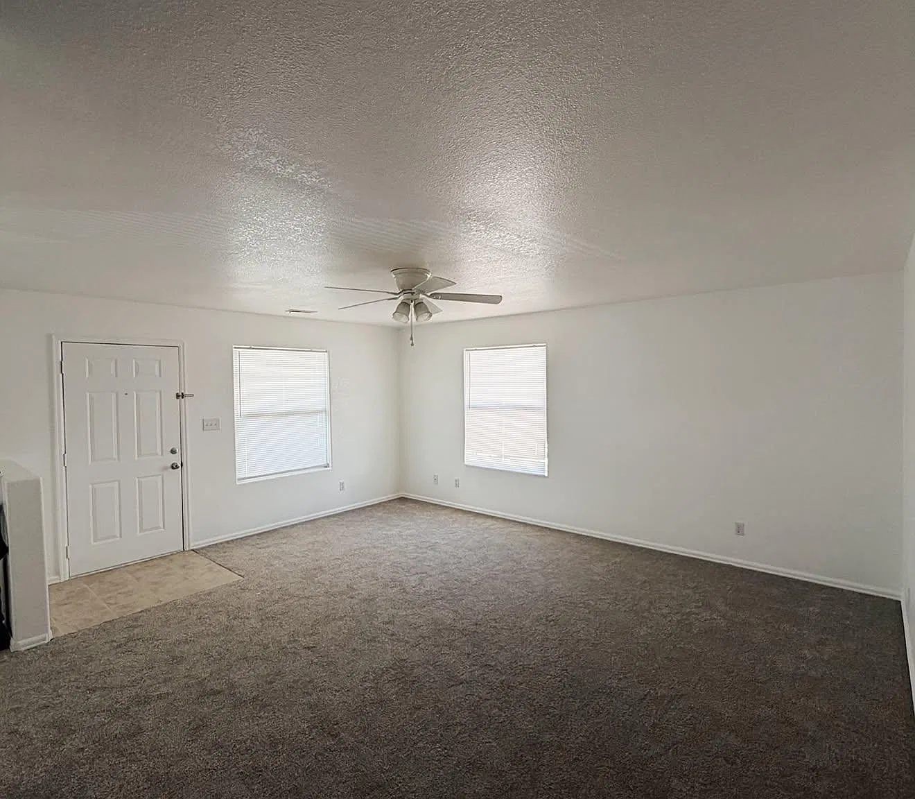 2 bed, 1000 sqft, $1,095 — Photo 3
