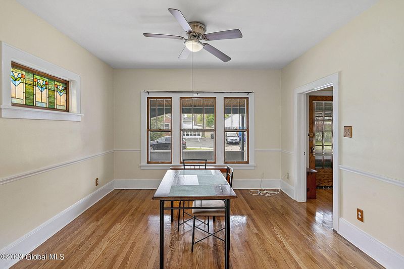 5th image of 265 Eleventh Street