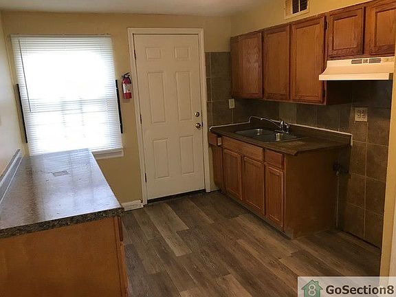 2nd image of 9637 S Crandon Ave