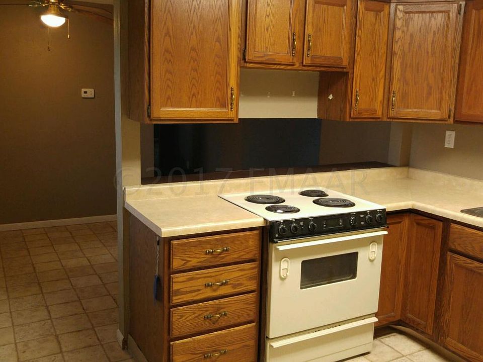 2nd image of 567 6th St