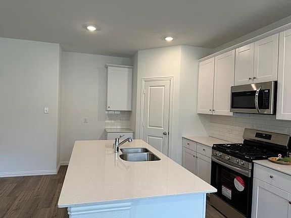 3rd image of 1217 Gladespring Ln
