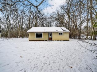 2370 Raby Rd, East Lansing, MI 48823