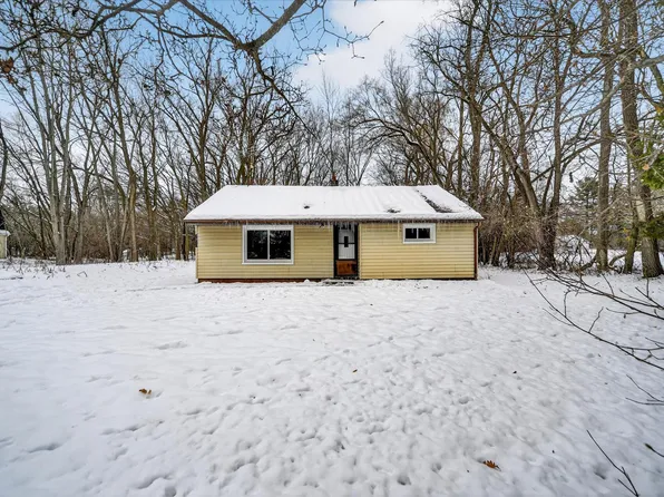 2370 Raby Rd, East Lansing, MI 48823