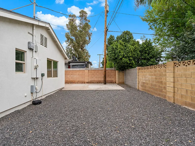 3515 E Piccadilly Rd — Photo 18