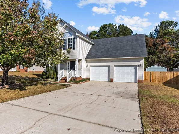 522 Sunpointe Dr, Hope Mills, NC 28348