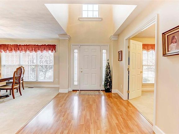 5th image of 2915 Niagara Dr