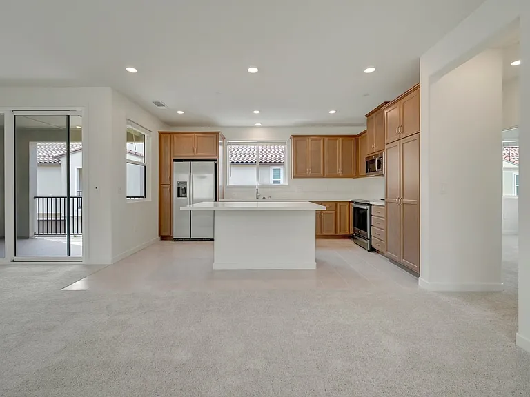 14545 Southpointe Dr #81 — Photo 7
