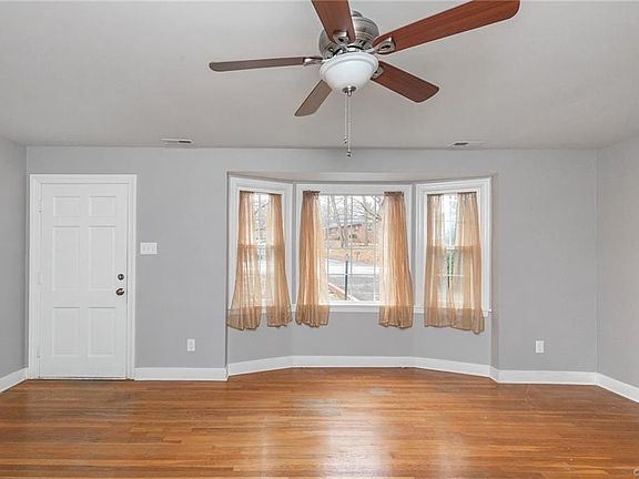 4th image of 8084 Vaughan Dr