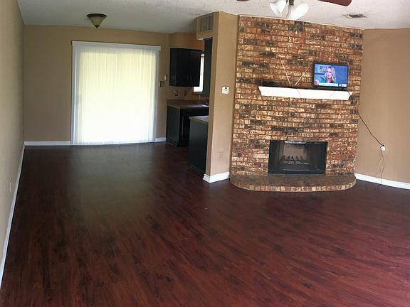 5th image of 3905 Coronet Ln