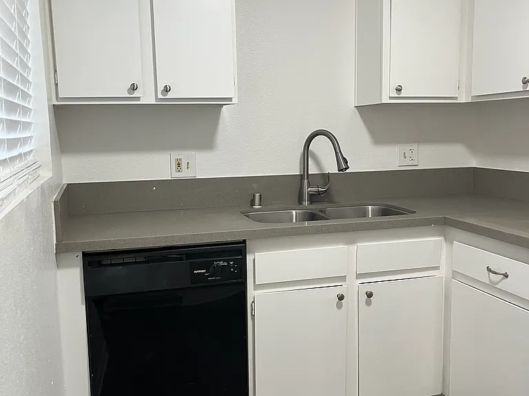 Studio-512SF- Kitchen