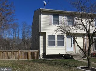 4276 Sycamore Dr, Hampstead, MD 21074