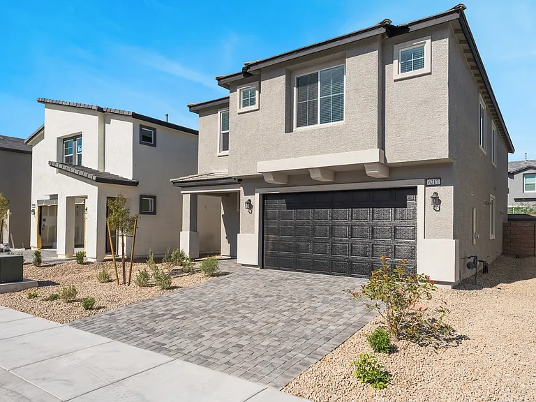 6217 Seastrand St — Photo 1