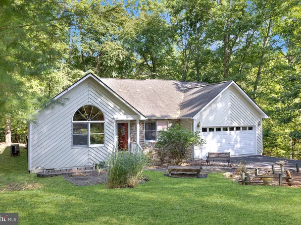 198 Greenbriar Cir, Cross Junction, VA 22625