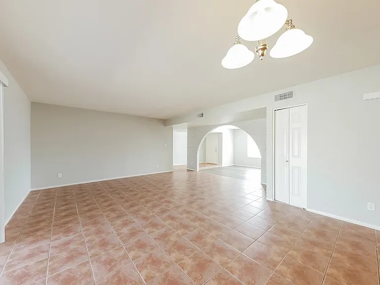 6622 W Mary Jane Ln — Photo 6