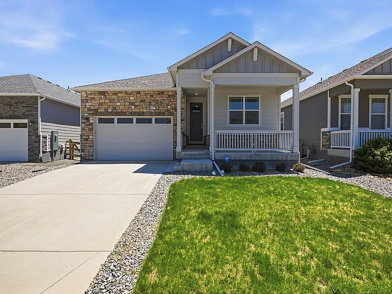 908 Rollins Den Dr — Photo 1