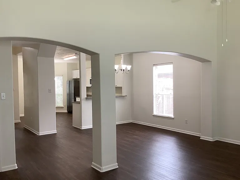 3340 Zubin Ln — Photo 8