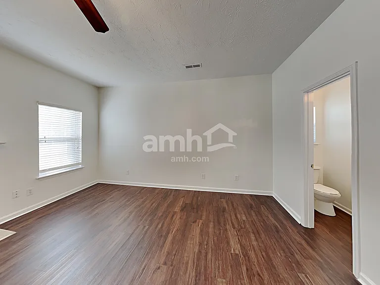 2521 Fairstone Ave — Photo 11