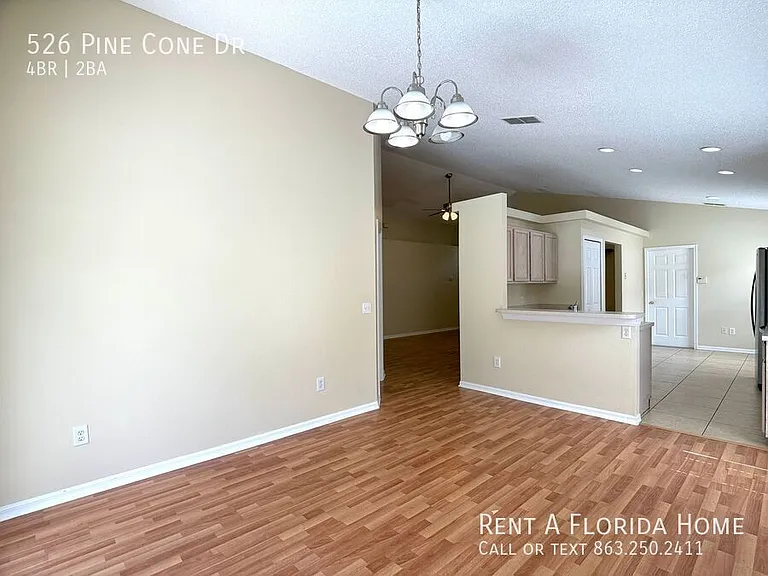 526 Pine Cone Dr — Photo 8