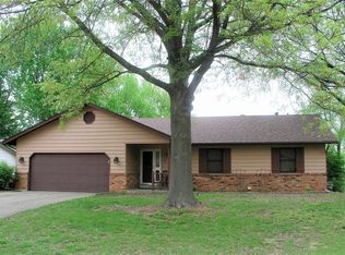 212 Park Charles Blvd N, Saint Peters, MO 63376