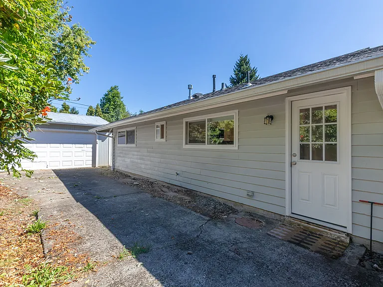 5237 NE Alberta St — Photo 13