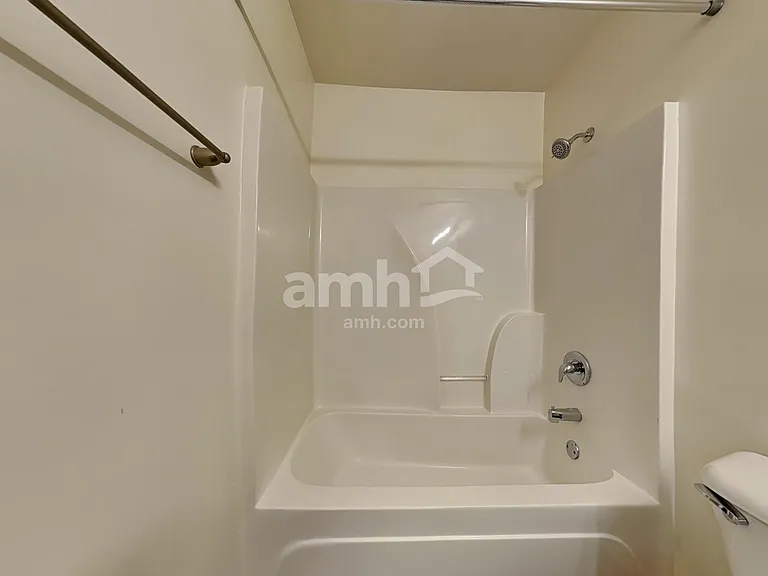 126 Roseberry Cir — Photo 22